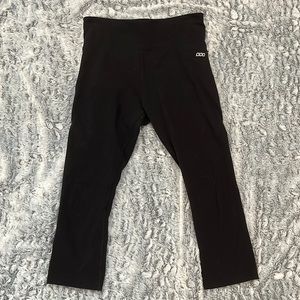 Lorna Jane black 7/8 length tights
